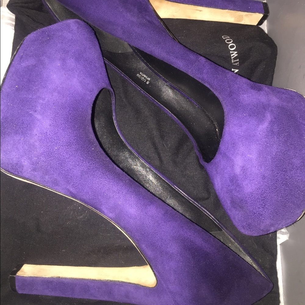 B Brian Atwood Suede Platform Pumps- 38.5